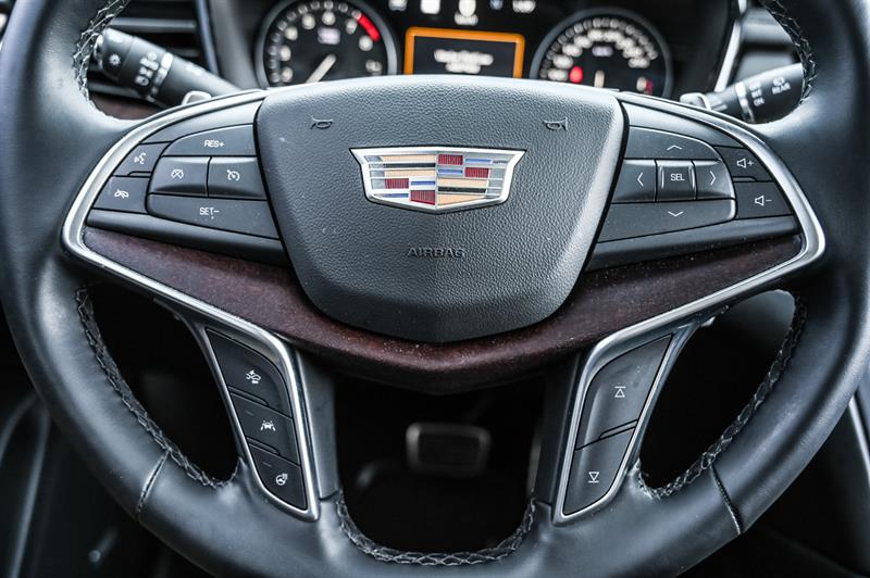 Cadillac XT5 16
