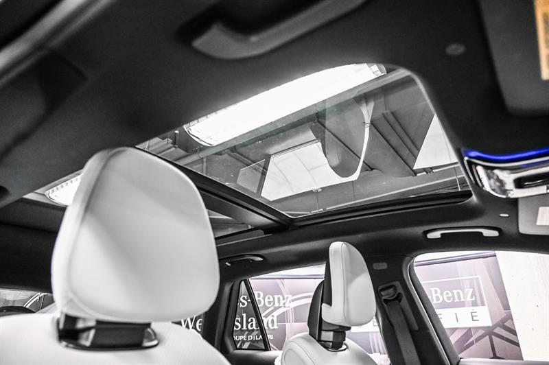 2025 Mercedes-Benz GLC - Image 29