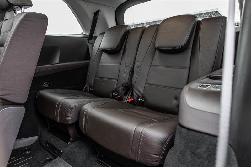 2023 Mercedes-Benz GLS - Image 32