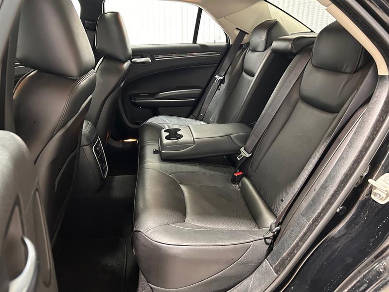 2023 Chrysler 300 - Image 22