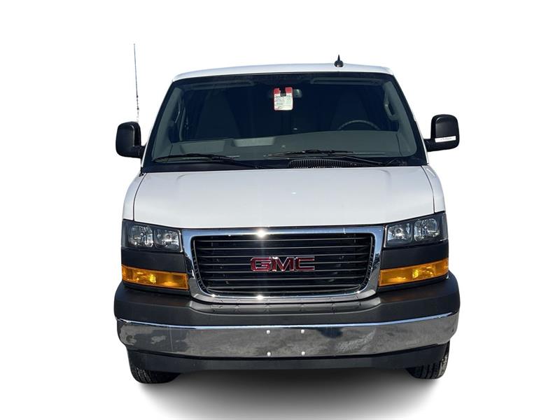 GMC Savana 3