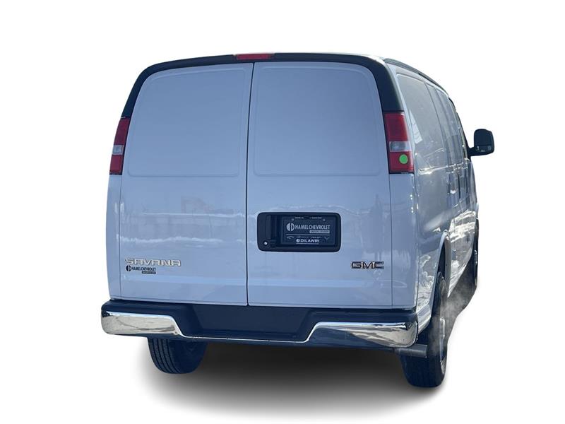 GMC Savana 12