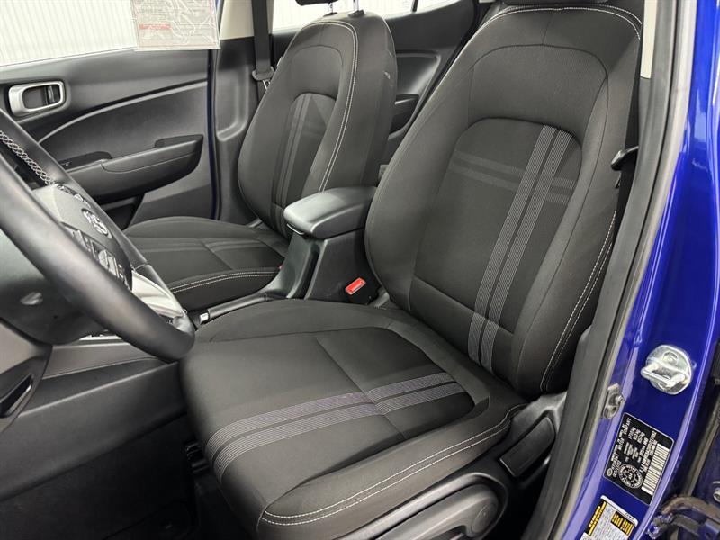 2023 Hyundai Venue - Image 13