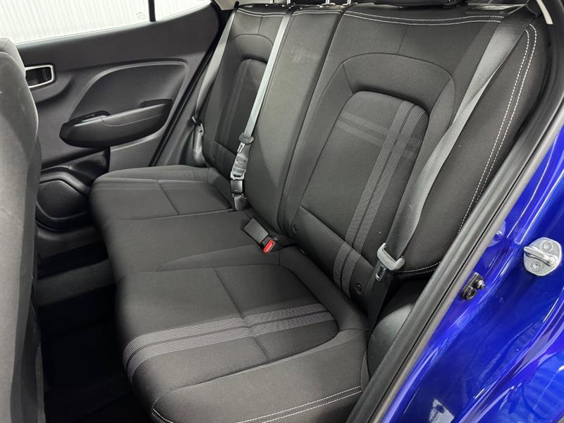 2023 Hyundai Venue - Image 18