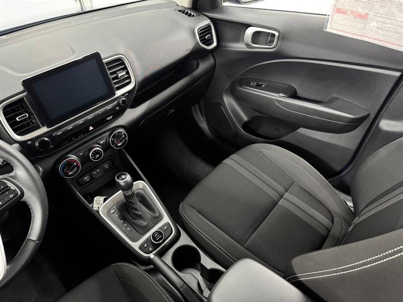 2023 Hyundai Venue - Image 22