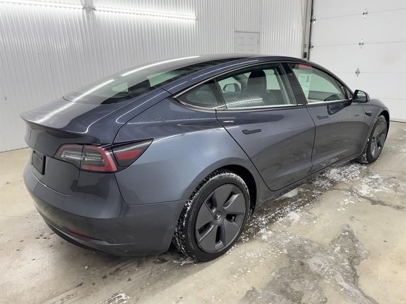 2023 Tesla Model 3 - Image 8