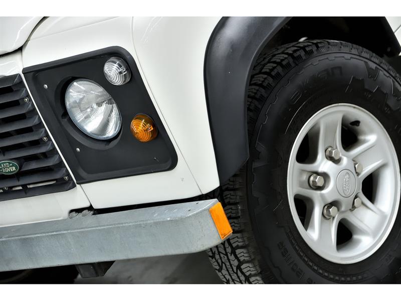 Land Rover Defender 40