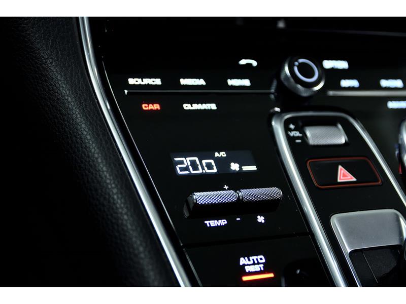 porsche Panamera 2018 - 24