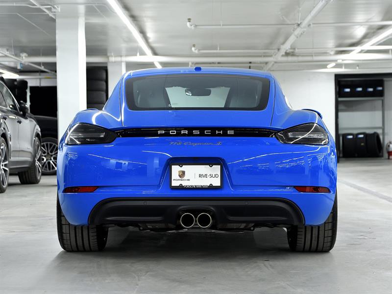 Porsche 718 Cayman 4