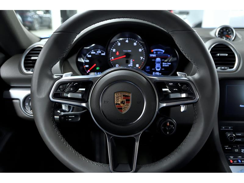 Porsche 718 Cayman 13