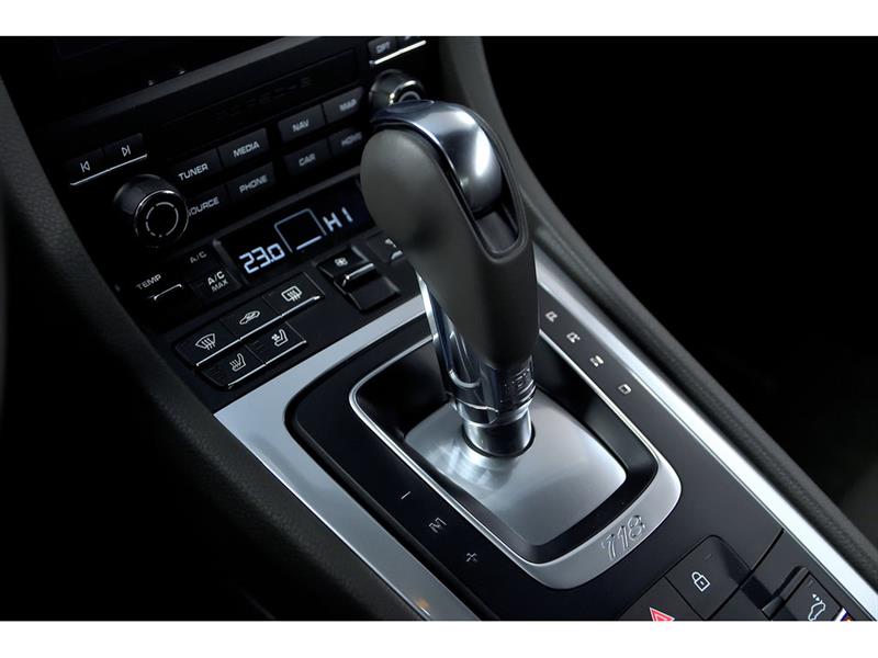 Porsche 718 Cayman 15