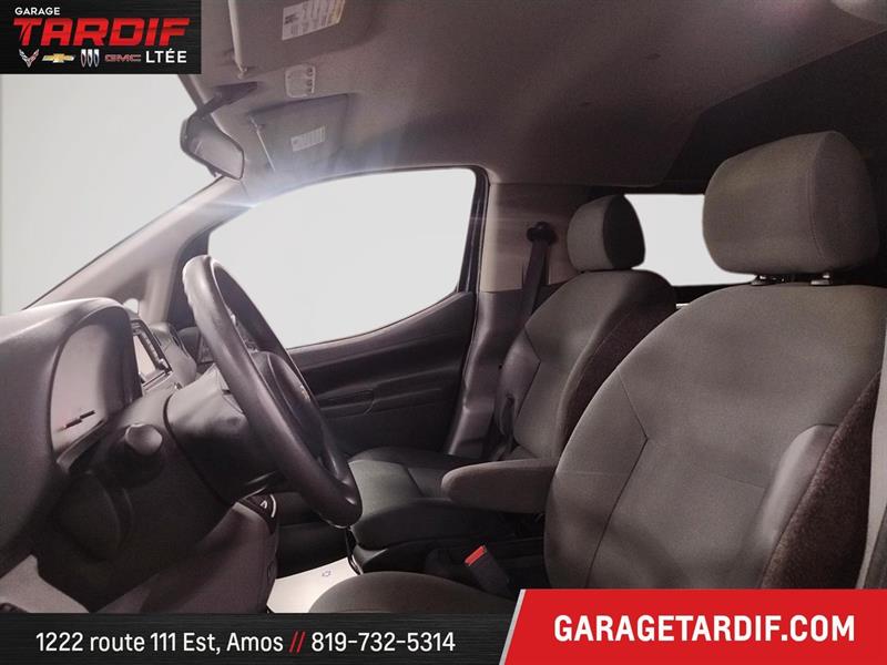 chevrolet CITY EXPRESS VAN LT 2015 - 13
