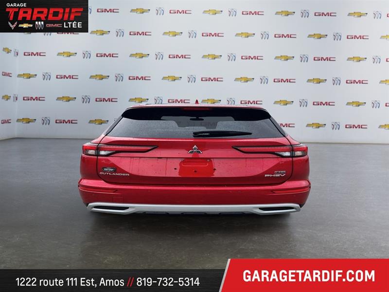 Mitsubishi Outlander 4