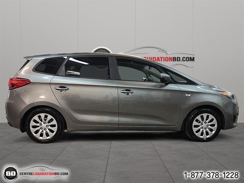 kia Rondo 2015 - 4