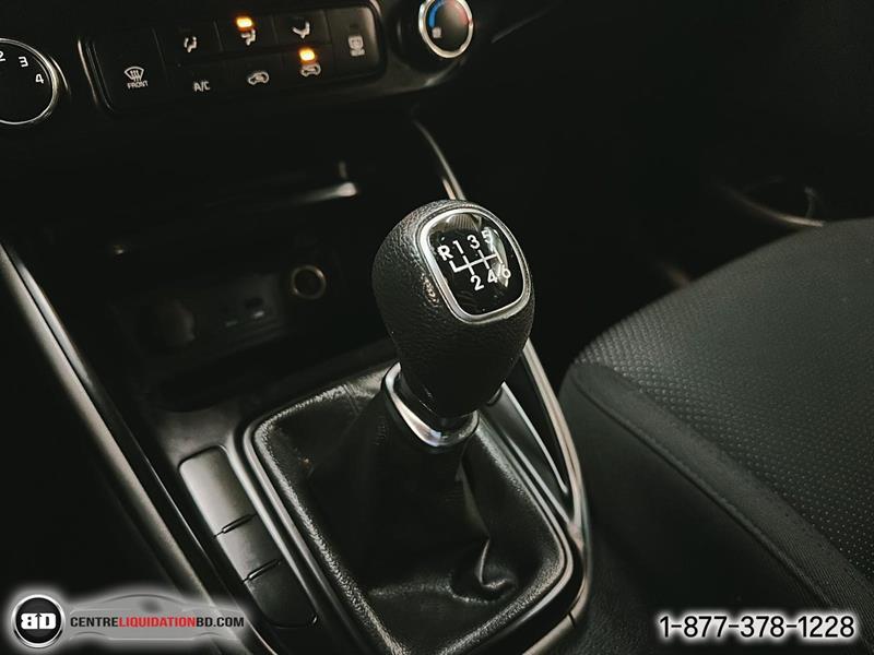 kia Rondo 2015 - 20