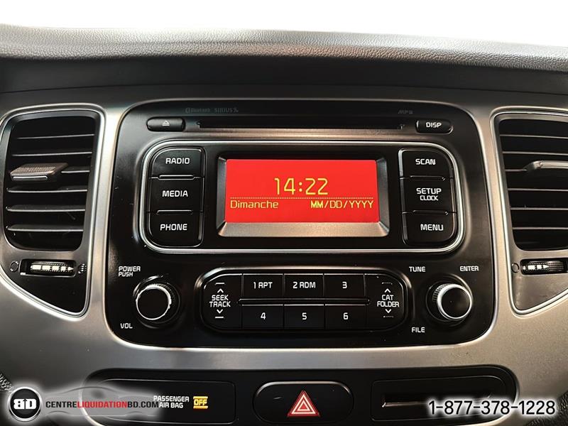 kia Rondo 2015 - 22