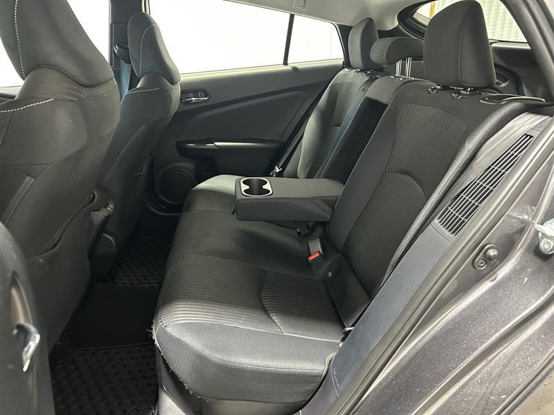 toyota Prius Prime 2022 - 17