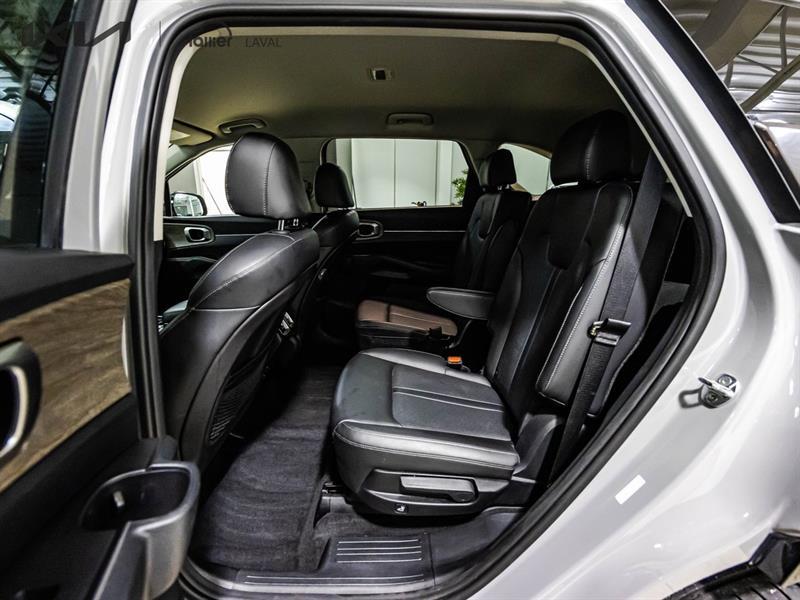 2022 Kia Sorento - Image 14