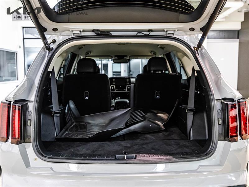 2022 Kia Sorento - Image 17