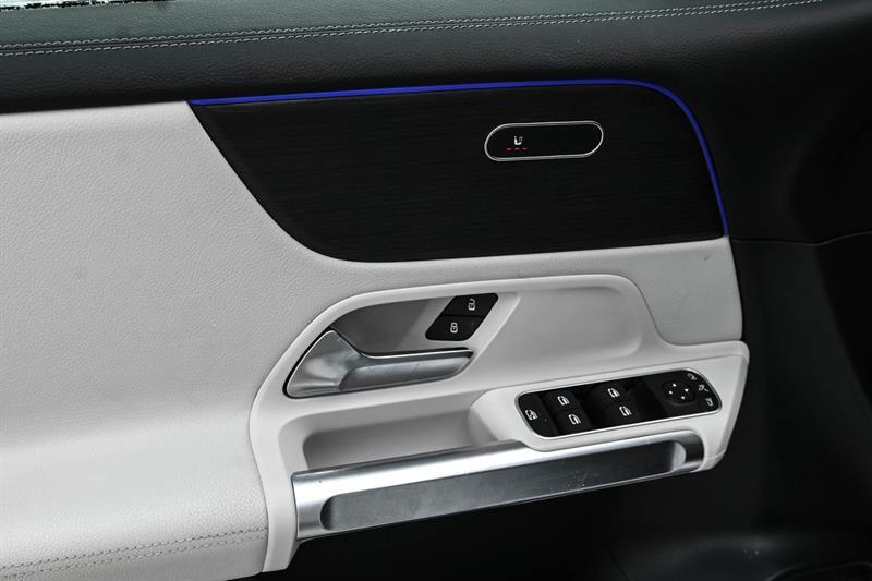 2022 Mercedes-Benz GLB - Image 13