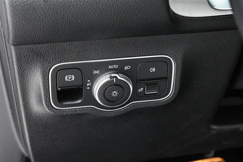 2022 Mercedes-Benz GLB - Image 15
