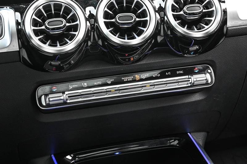 2022 Mercedes-Benz GLB - Image 23