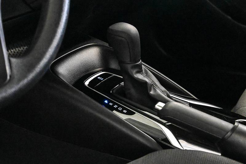 2022 Toyota Corolla - Image 32