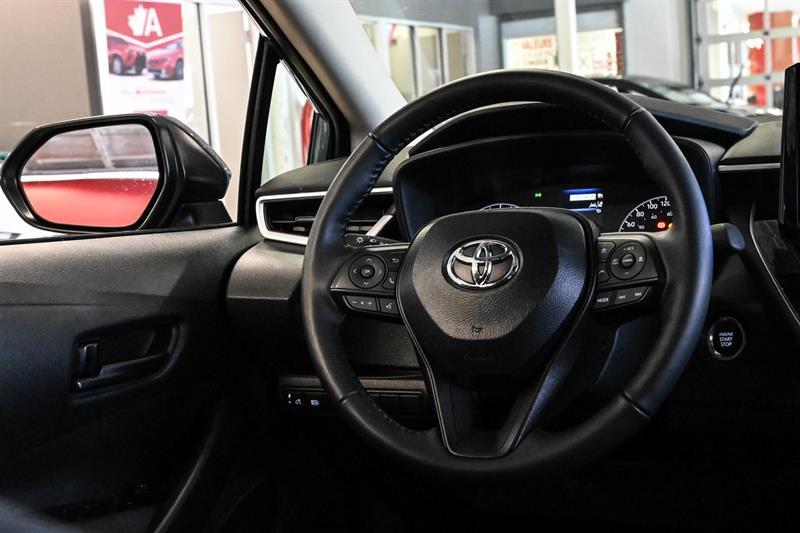 2025 Toyota Corolla - Image 26