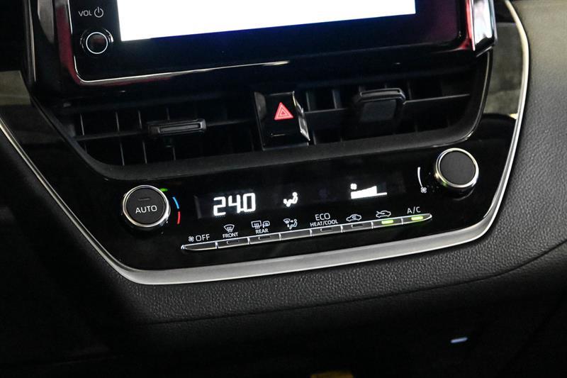 2025 Toyota Corolla - Image 33