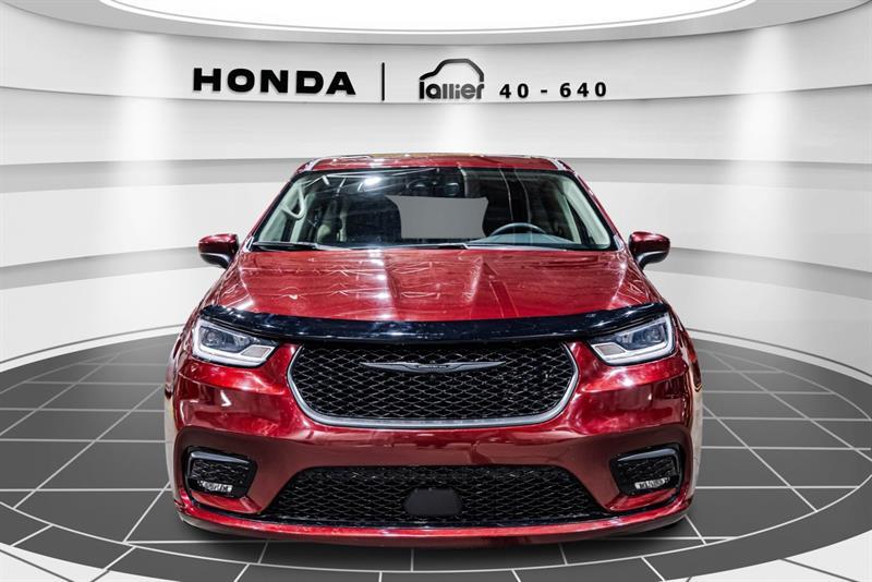 2023 Chrysler Grand Caravan - Image 2