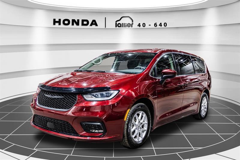 2023 Chrysler Grand Caravan - Image 3