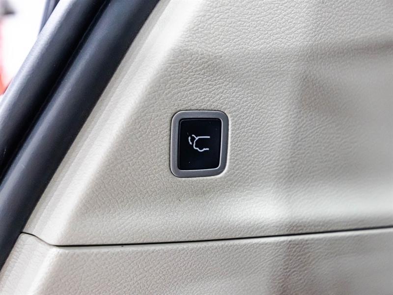 2023 Chrysler Grand Caravan - Image 14