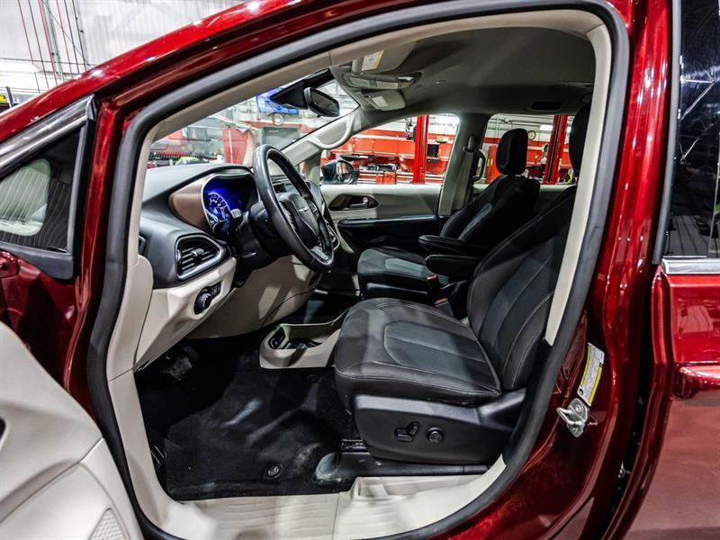 2023 Chrysler Grand Caravan - Image 19