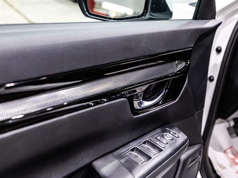 2025 Honda CR-V - Image 11