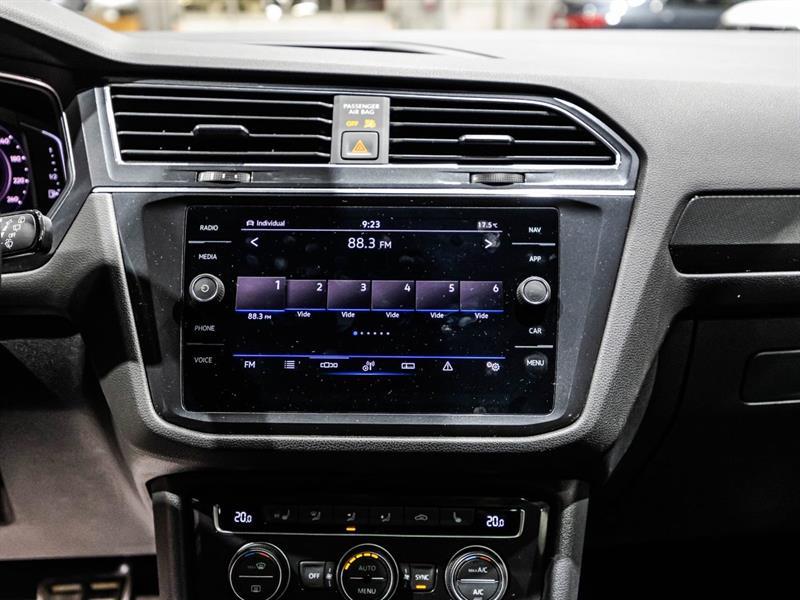 2021 Volkswagen Tiguan - Image 25