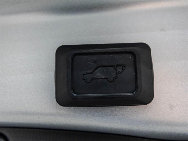 2023 Toyota RAV4 - Image 15