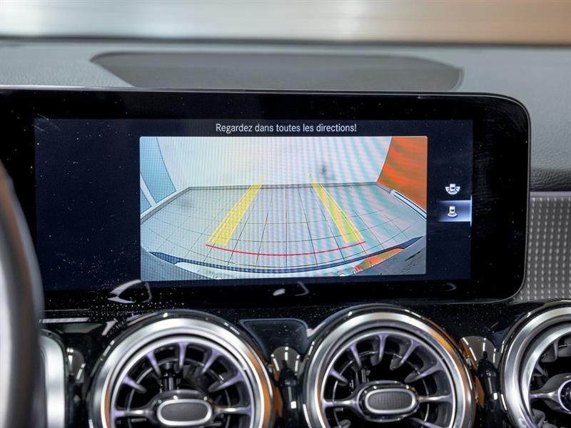 mercedes-benz GLB 2022 - 18