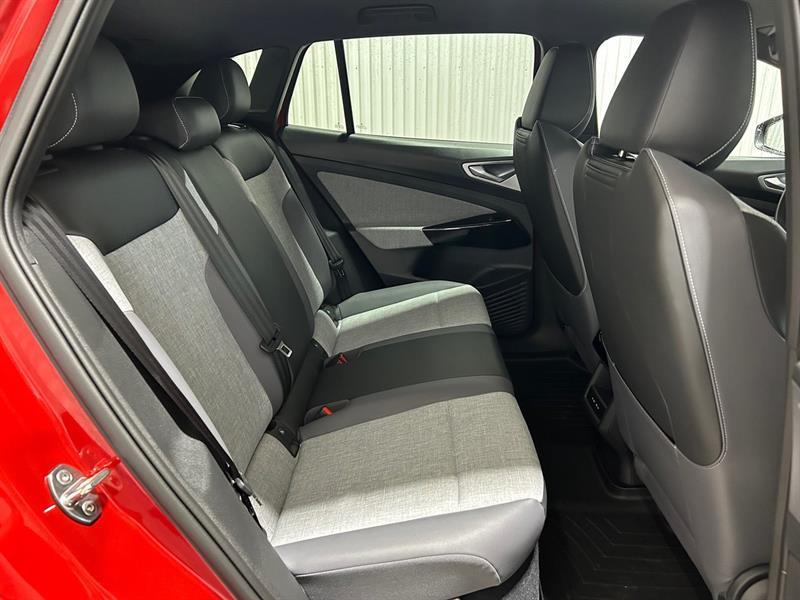 2024 Volkswagen ID.4 - Image 17