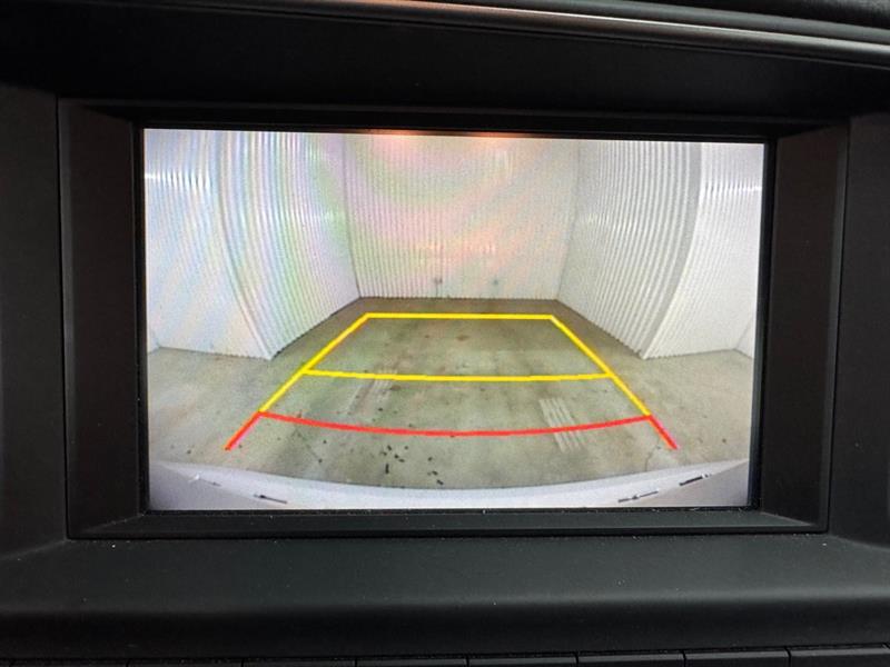 2019 Hyundai Elantra - Image 13