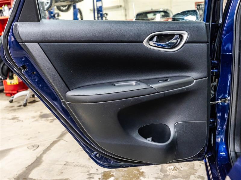 nissan Sentra 2019 - 13