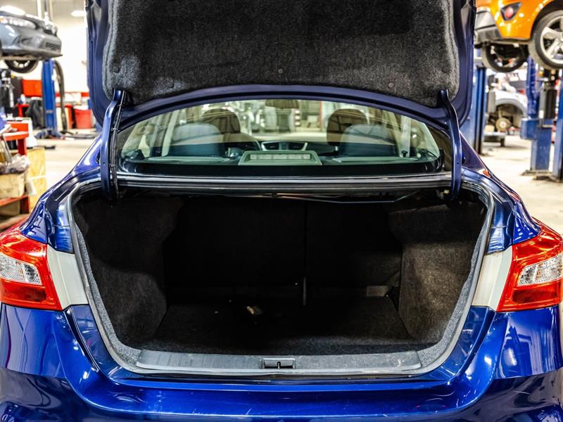 nissan Sentra 2019 - 16