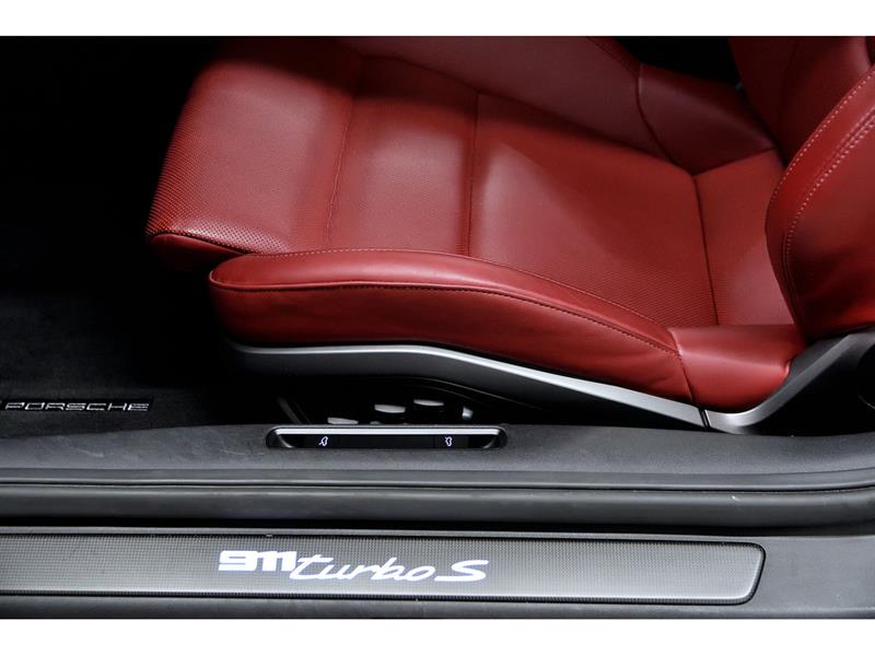 porsche 911 2023 - 18