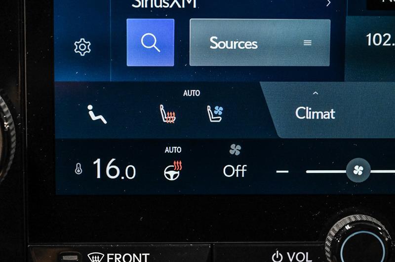 2025 Lexus NX - Image 24