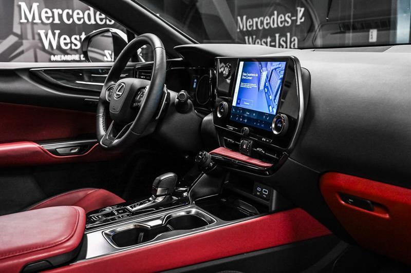 2025 Lexus NX - Image 31