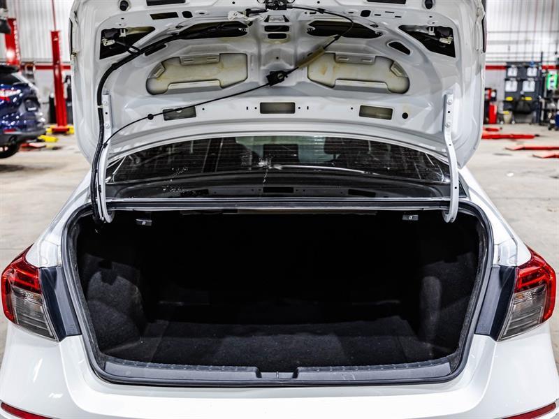 2022 Honda Civic - Image 15
