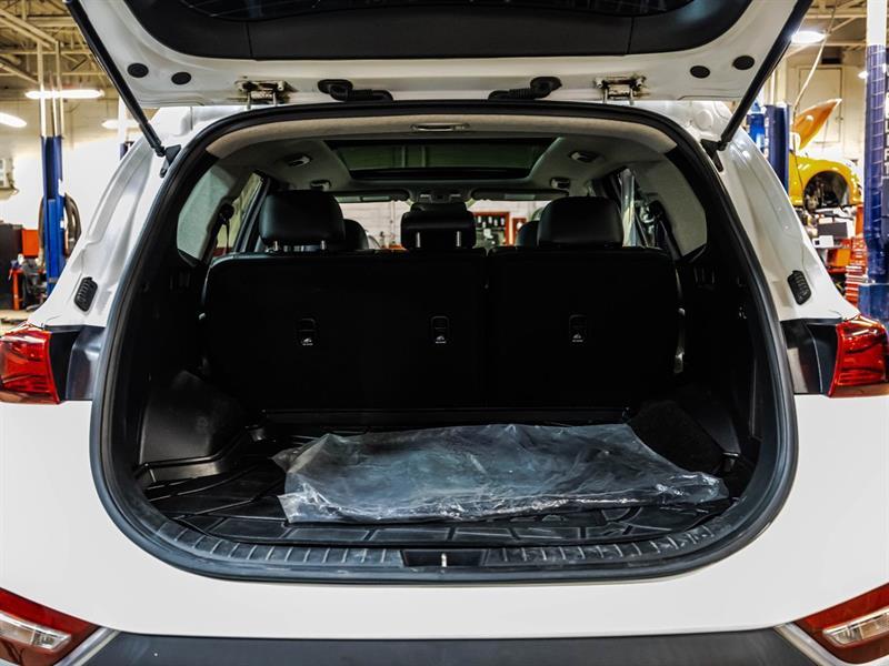 2020 Hyundai Santa Fe - Image 16