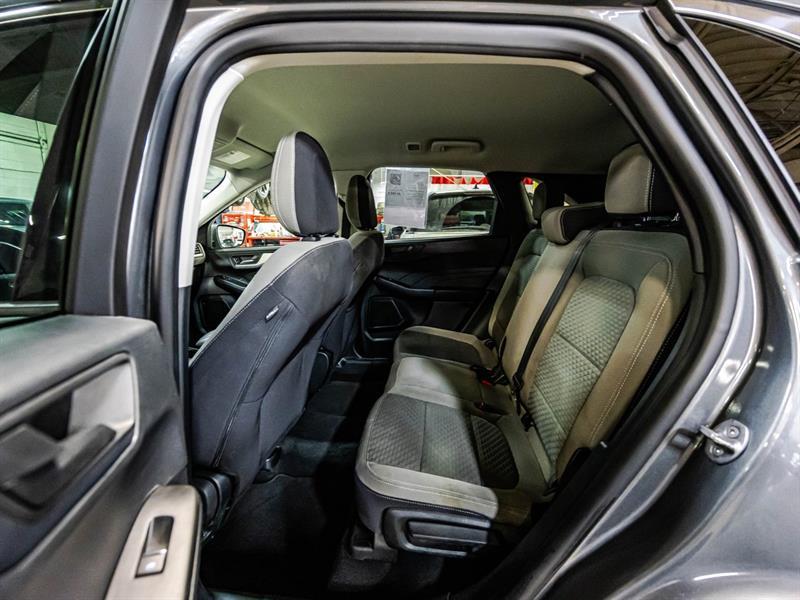 2022 Ford Escape - Image 13