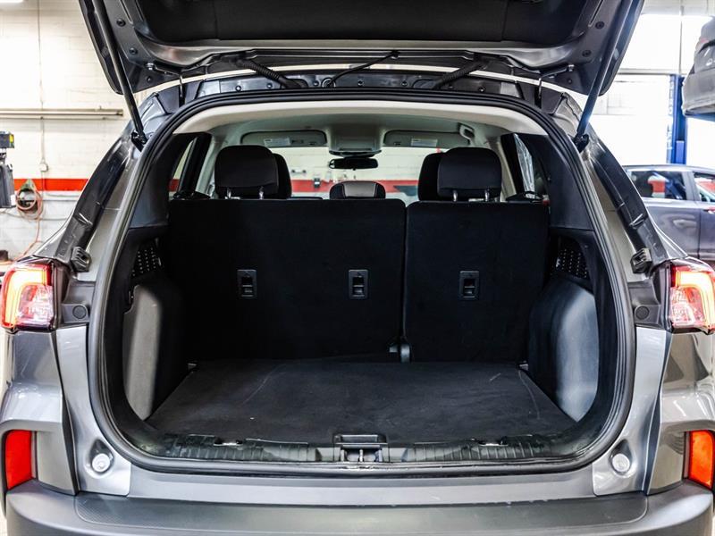 2022 Ford Escape - Image 15