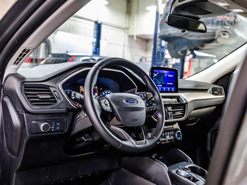 2022 Ford Escape - Image 19