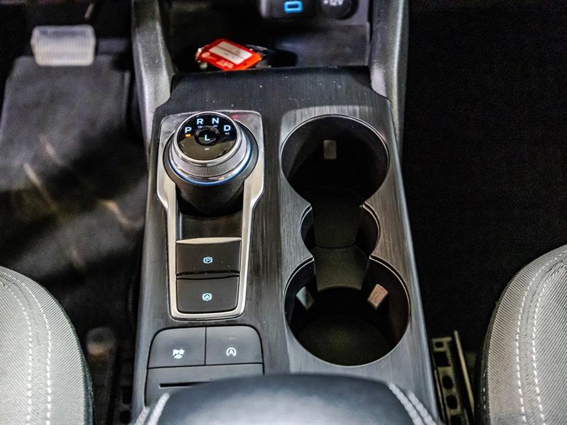 2022 Ford Escape - Image 24